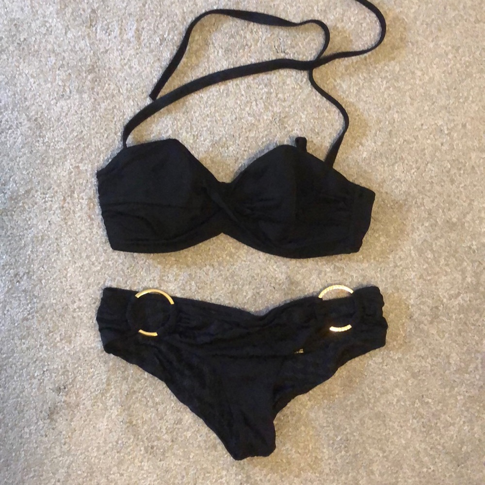 Victoria’s Secret bikini